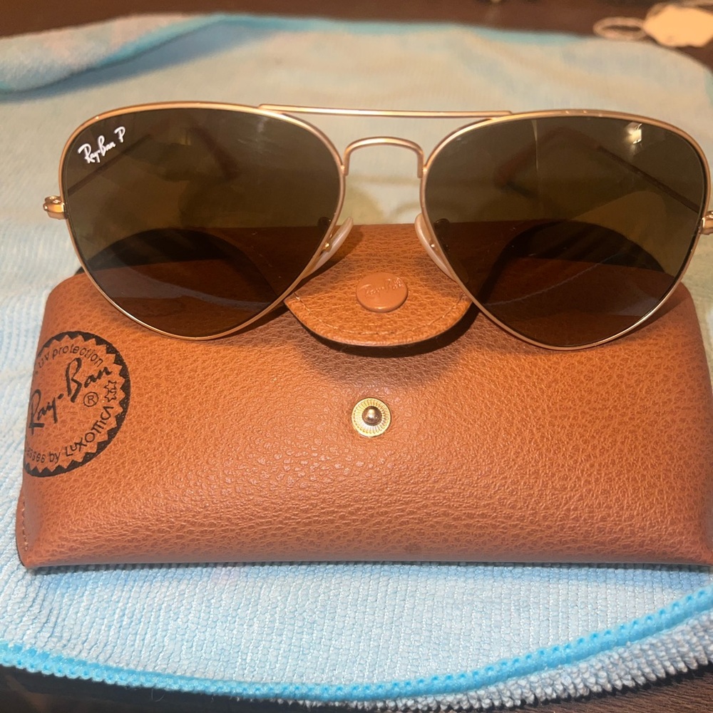 Ray-Ban Gold Aviator Sunglasses with Brown Case